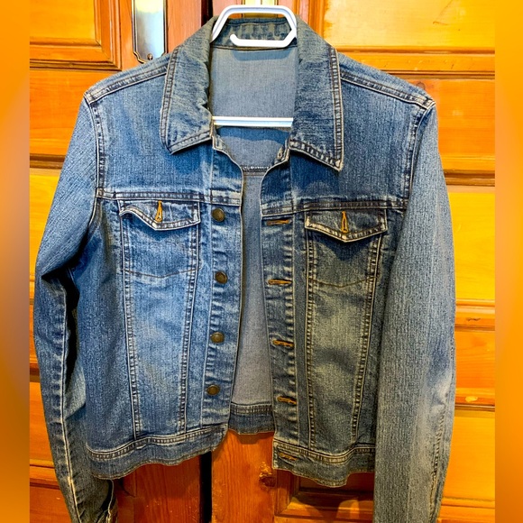 Great little distressed jean jacket. - Picture 2 of 4